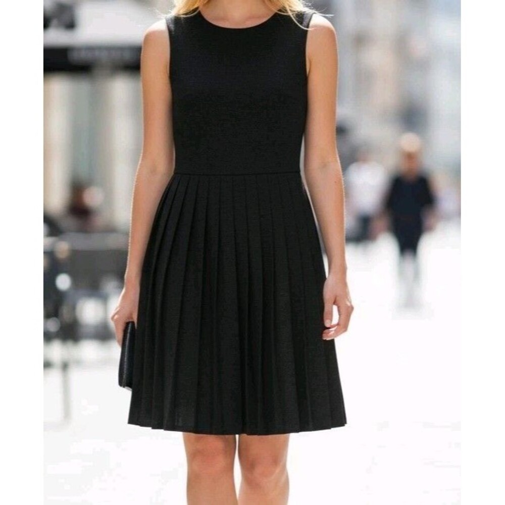Aritzia Talula Black Knit Dress Sz 4 Womens Academia Preppy Pleated Career Chic